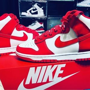 Nike SB DUNK Championship Red Size 9.5